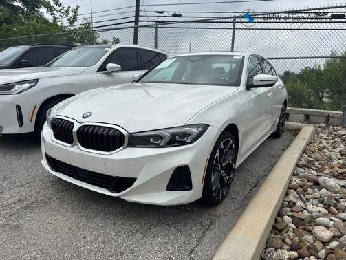 Alpine White 2025 BMW 330 330i