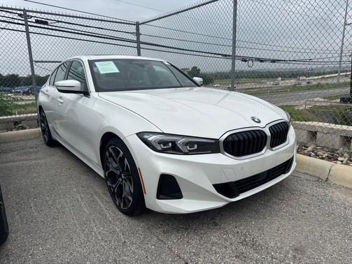 Alpine White 2025 BMW 330 330i