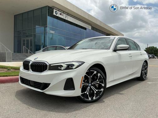 Alpine White 2025 BMW 330 330i