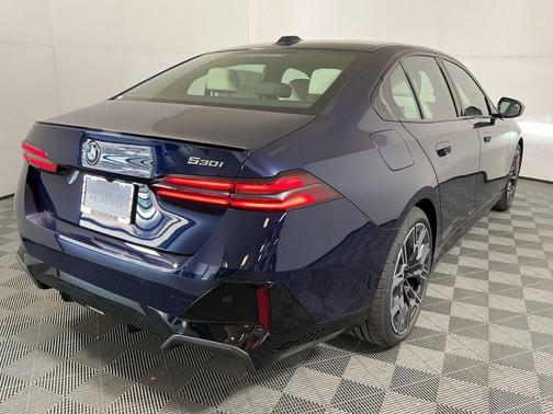 2026 BMW 530 i