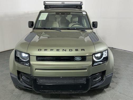 2020 Land Rover Defender 110 SE