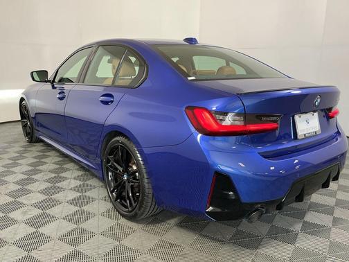 2024 BMW 330 i