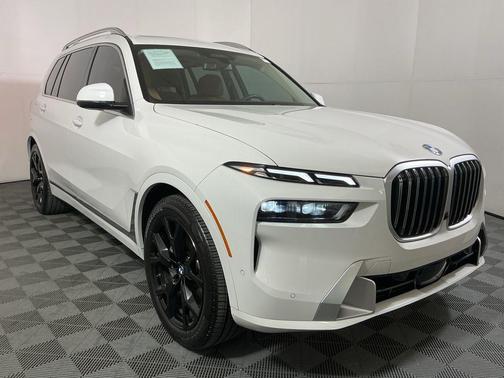 2025 BMW X7 xDrive40i