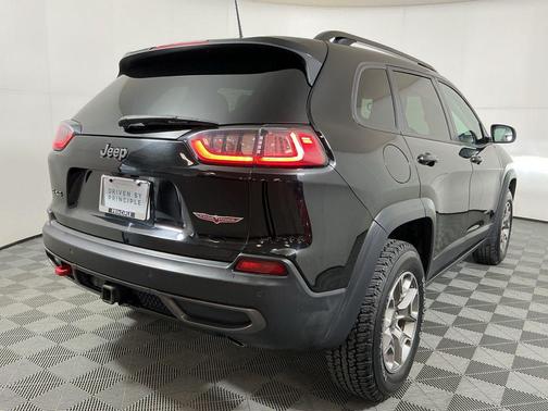 2022 Jeep Cherokee Trailhawk