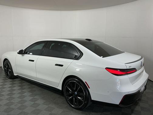 2024 BMW i7 xDrive60