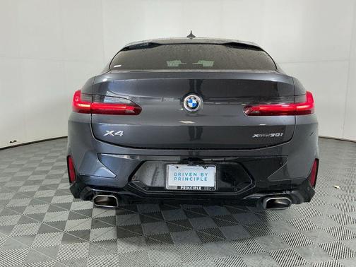 2022 BMW X4 xDrive30i