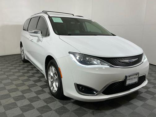 Bright White Clearcoat 2020 Chrysler Pacifica Limited