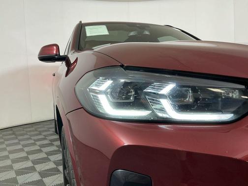 Aventurin Red Metallic 2024 BMW X3 xDrive30i