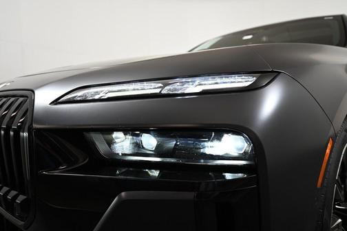 2023 BMW 760 i xDrive