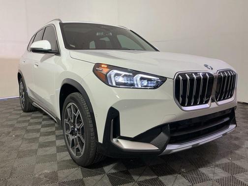 Alpine White 2026 BMW X1 xDrive28i