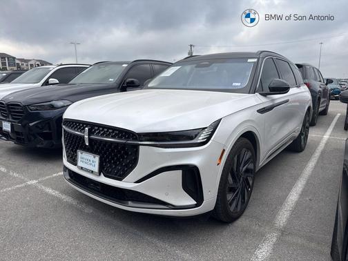 2024 Lincoln Nautilus Black Label