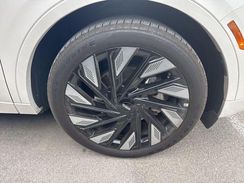 2024 Lincoln Nautilus Black Label