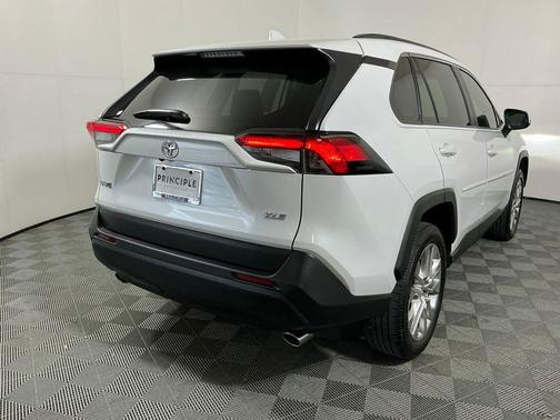 Wind Chill Pearl 2024 Toyota RAV4 XLE Premium