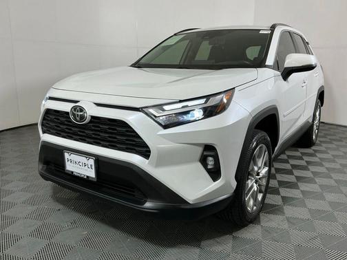 Wind Chill Pearl 2024 Toyota RAV4 XLE Premium