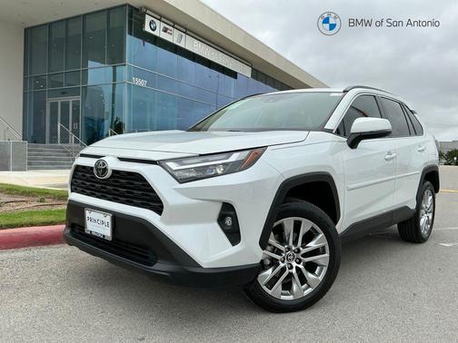 Wind Chill Pearl 2024 Toyota RAV4 XLE Premium