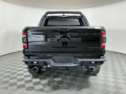 Diamond Black Crystal Pearlcoat 2022 RAM 1500 TRX