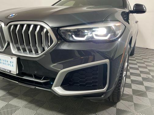 2022 BMW X6 xDrive40i