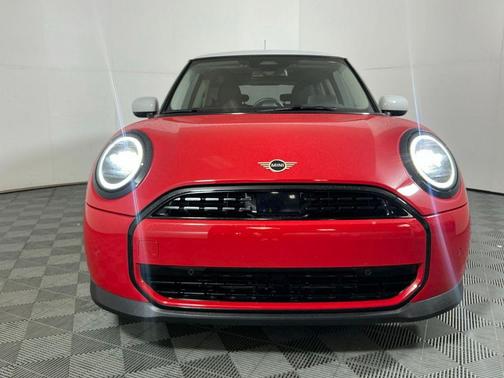 Chili Red 2025 MINI Hardtop Cooper