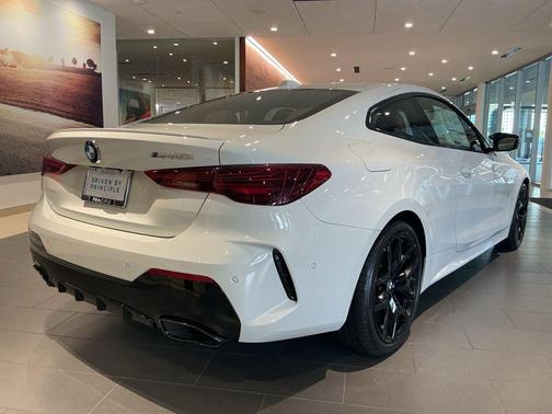 2026 BMW M440 i