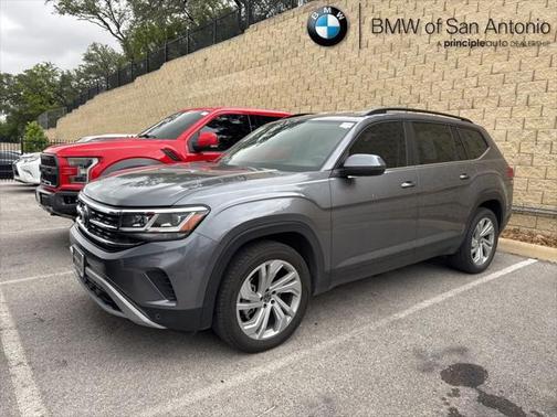 2022 Volkswagen Atlas 3.6L SE w/Technology