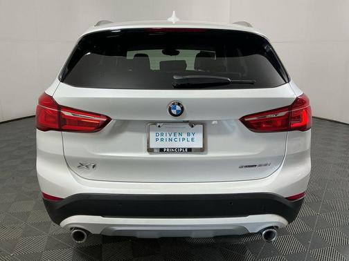 2021 BMW X1 sDrive28i