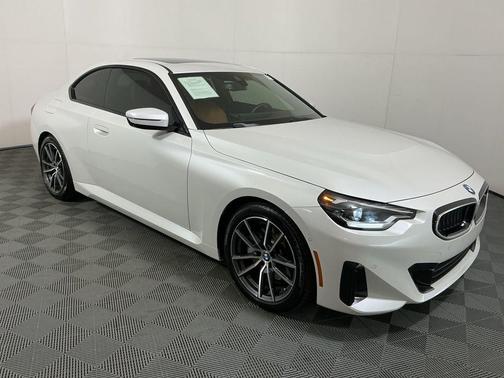 2024 BMW 230 i
