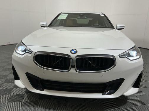 2024 BMW 230 i