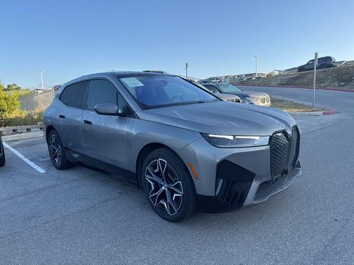 2025 BMW iX xDrive50