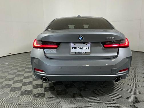 Skyscraper Grey Metallic 2025 BMW 330 330i
