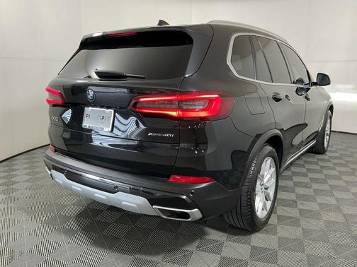Black Sapphire Metallic 2022 BMW X5 xDrive40i