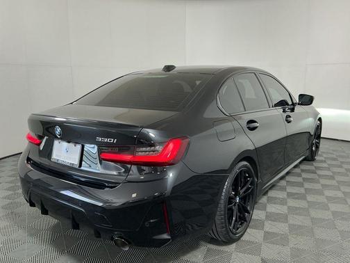 2023 BMW 330 330i