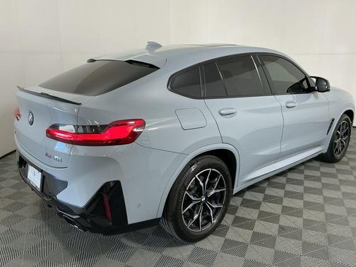 2023 BMW X4 M40i