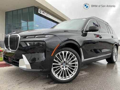 Black Sapphire Metallic 2025 BMW X7 xDrive40i