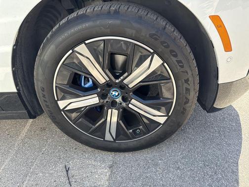 2023 BMW iX xDrive50