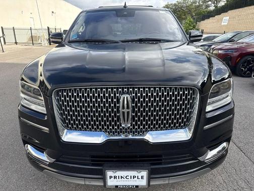 Infinite Black Metallic 2019 Lincoln Navigator Reserve