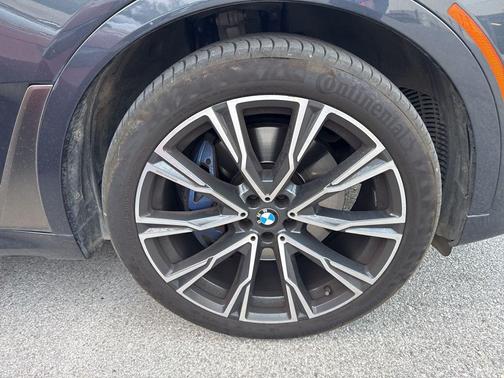 Arctic Grey Metallic 2022 BMW X7 M50i