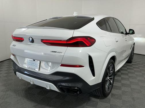 2022 BMW X6 xDrive40i