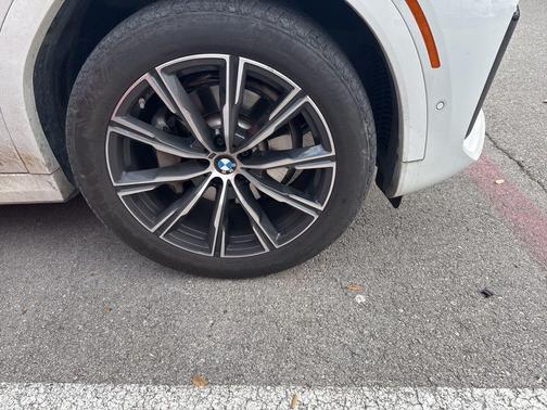 2022 BMW X6 xDrive40i