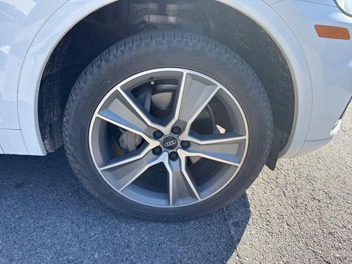 2020 Audi Q5 45 Premium Plus