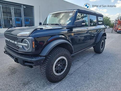 Shadow Black 2022 Ford Bronco Badlands