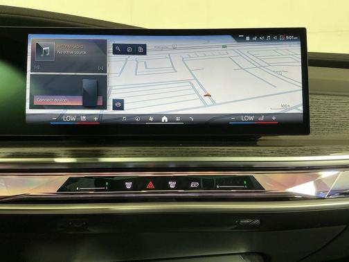 Carbon Black Metallic 2026 BMW 740 740i