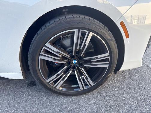 2024 BMW i7 eDrive50