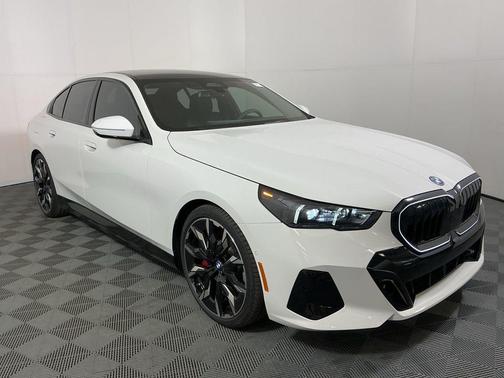 2026 BMW 550e xDrive