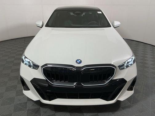 2026 BMW 550e xDrive