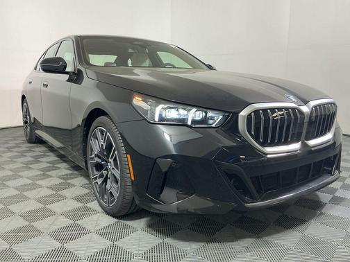 Black Sapphire Metallic 2026 BMW 530 530i