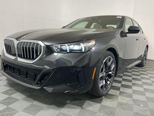Black Sapphire Metallic 2026 BMW 530 530i