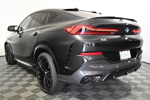 2026 BMW X6 M60i