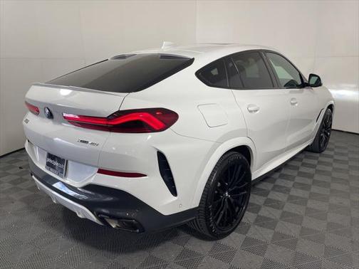2023 BMW X6 xDrive40i
