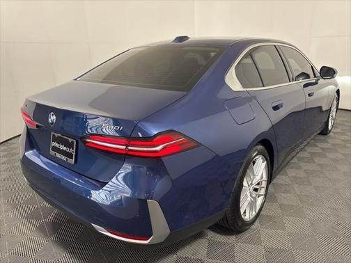2024 BMW 540 i xDrive