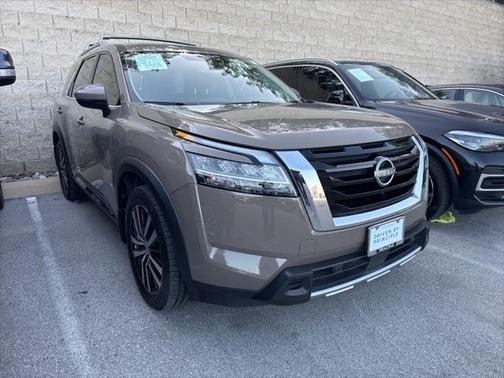 2024 Nissan Pathfinder Platinum FWD